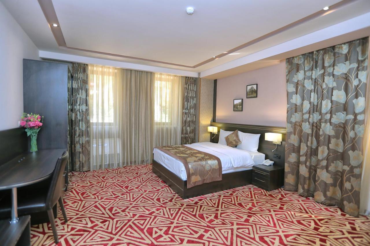 Aghveran Ararat Resort Hotel Arzakan Bagian luar foto
